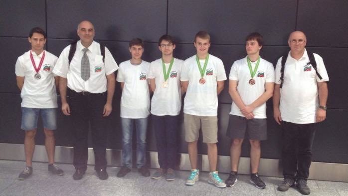 Отличния за младите български физици на Международната олимпиада