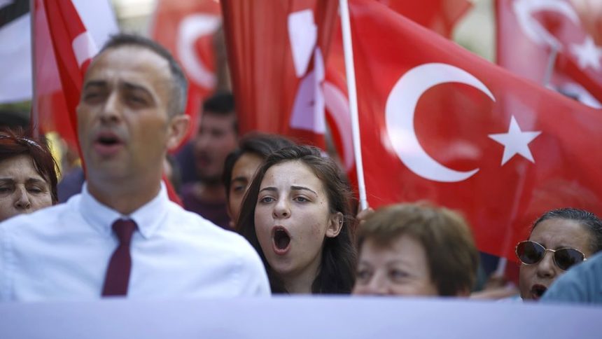 В Турция са отнети разрешителните на 21 000 частни учители