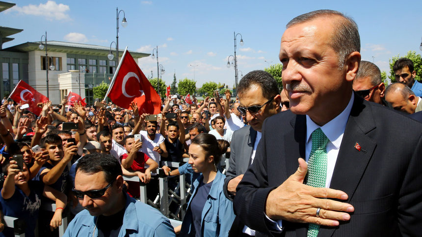 Турция издаде заповеди за арест на над 40 журналисти