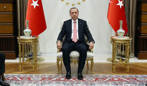 Ердоган поиска контрола над армията и разузнаването
