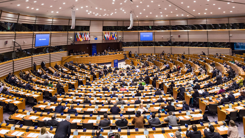Европарламентът призова за замразяване на преговорите с Турция