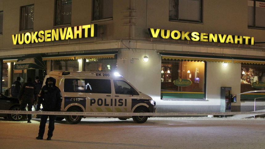 Местен политик и две журналистки загинаха при стрелба във Финландия