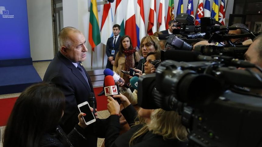 Борисов вече допуска нов кабинет - заради референдума и международното положение