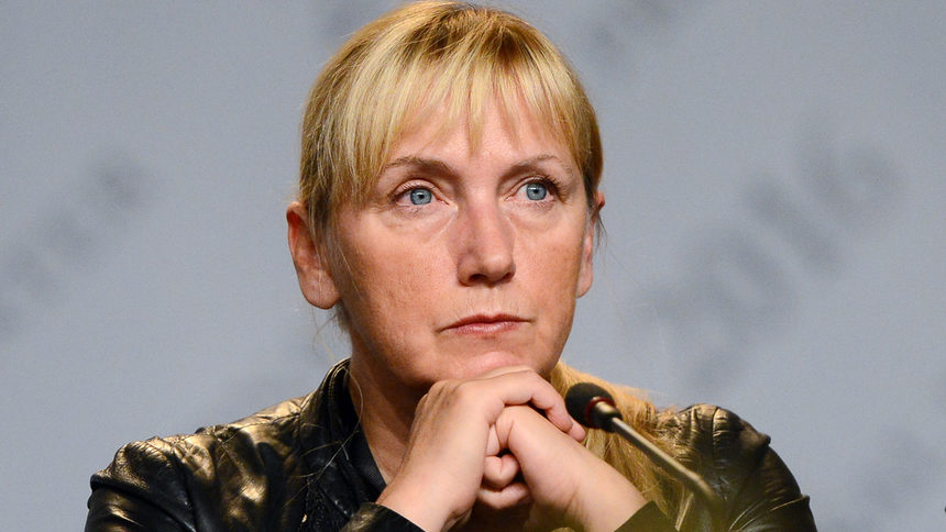 Елена Йончева е известна с репортажите си от конфликтни точки.