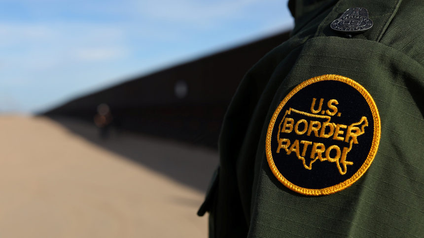 Оградата по границата между САЩ и Мексико ще струва почти 22 млрд. долара