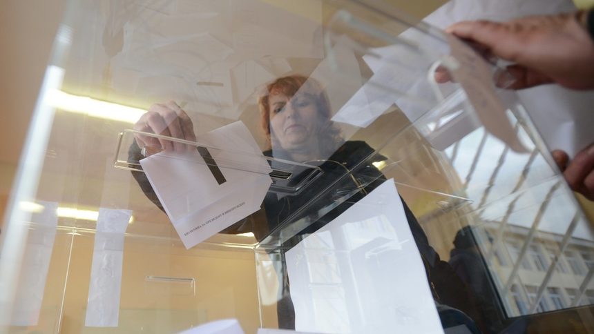 "Алфа Рисърч": ГЕРБ е първа сила, още 4 или 5 формации влизат в парламента (графика)