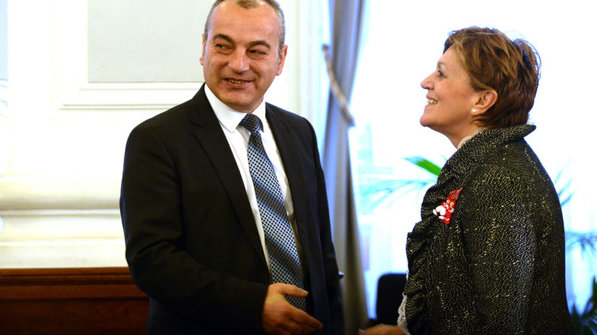 Гълъб Донев
