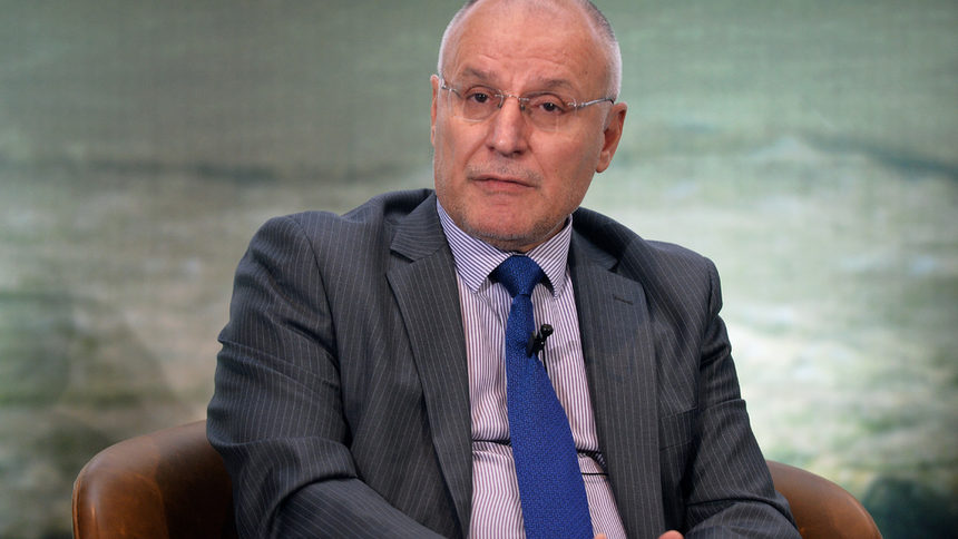 Управителят на БНБ Димитър Радев внесе днес в Народното събрание отчета на институцията за 2016 г.