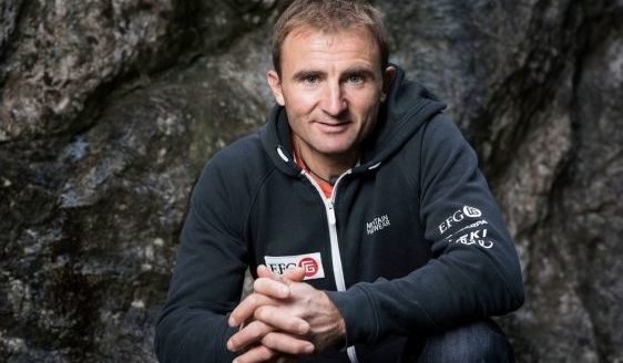 Алпинистът Ули Щек е загинал преди да изкачи Еверест по нов маршрут