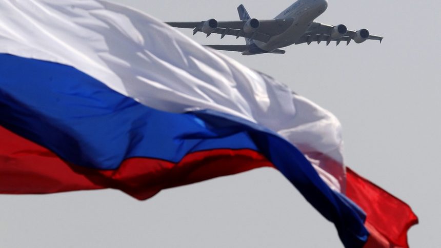 Над половината българи искат "силна Русия", за една трета Сталин е положителна личност
