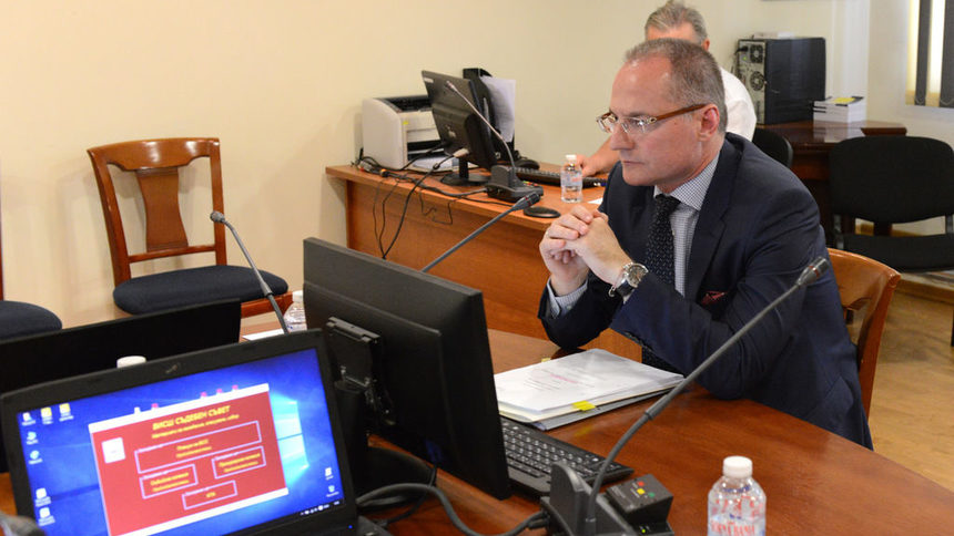 Председателят на ВКС Лозан Панов поиска президентът Румен Радев да създаде специална комисия, която да провери фактите около срещата в ЦУМ