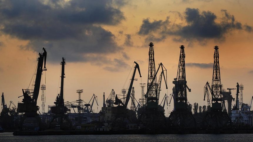 Служители на "Морска администрация" във Варна се оплакаха от директора си в Комисията за защита от дискриминация