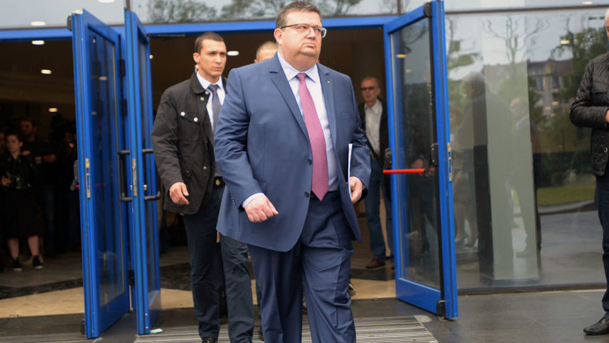 Кметът на Асеновград е обвинен заради фиктивна обществена поръчка