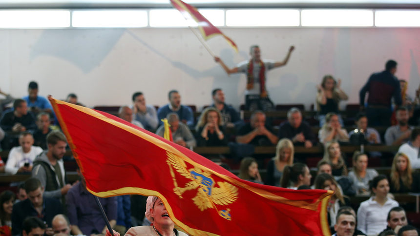 Кой (не) се радва, че Черна гора влиза в НАТО