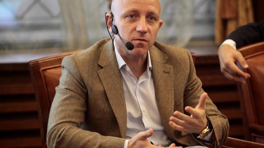 Ивайло Пенчев към финансовия надзор: Къде ви е акъла?