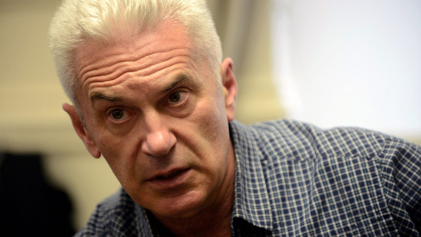 Сидеров посъветва протестиращите в Асеновград да отидат пред американското посолство