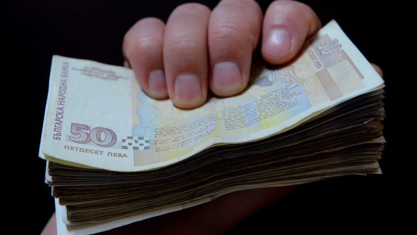 Бизнесменът, изнудван със суджук, се оплаква от заплахи и натиск