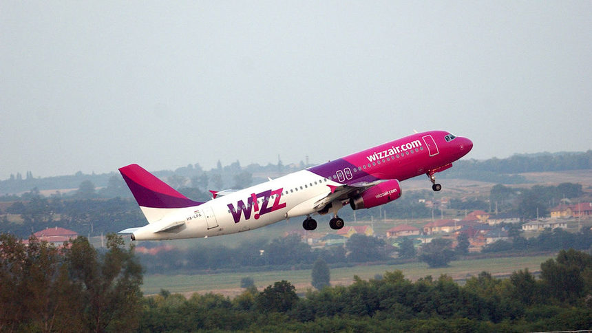 Изненадана, че всички, купили билети, летят, Wizz Air пуска извънреден полет до Лондон