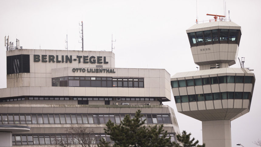 Битката за летищата на Берлин: едно е малко, две са много