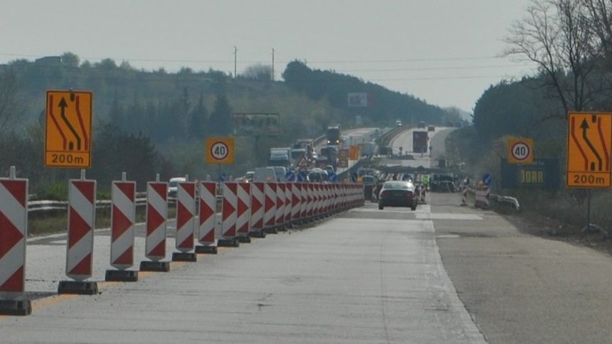 Авариен ремонт създава условия за задръстване по магистрала "Люлин" в софийско
