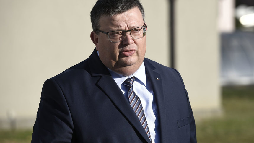 Сотир Цацаров