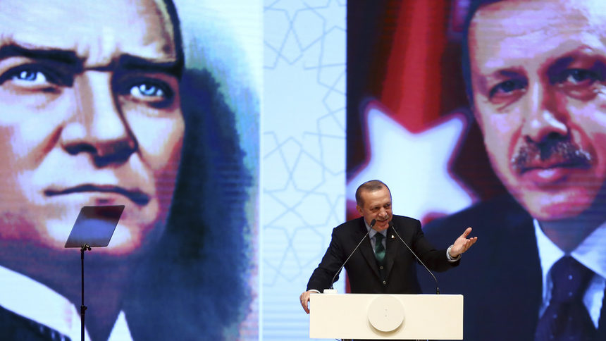Защо Ердоган се "завръща" към Ататюрк