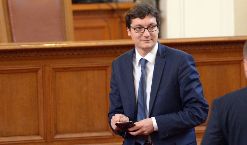 Крум Зарков, депутат от БСП.