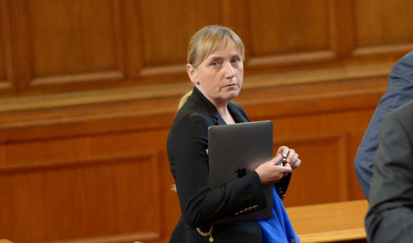 Елена Йончева