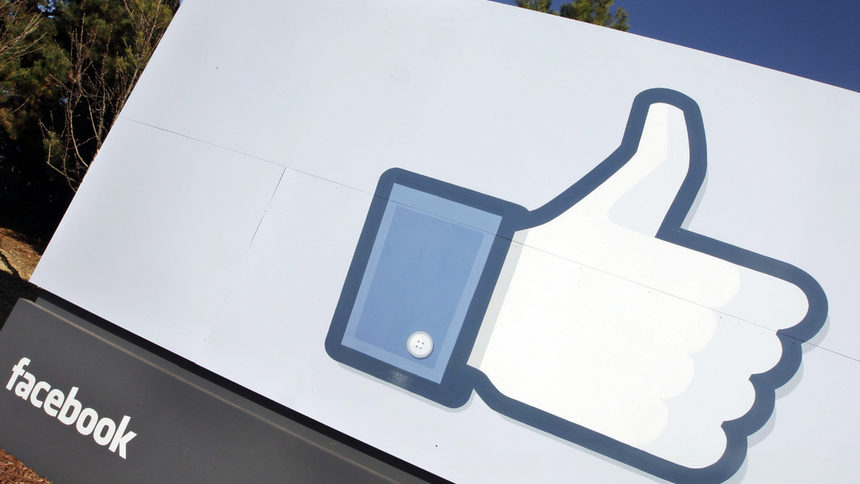Бивши служители на "Фейсбук" и "Гугъл" започват борба с вредата от социалните мрежи