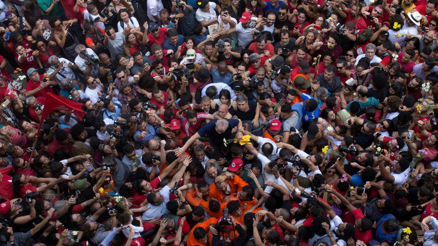 Присъдата на Лула да Силва хвърли Бразилия в невиждана политическа криза