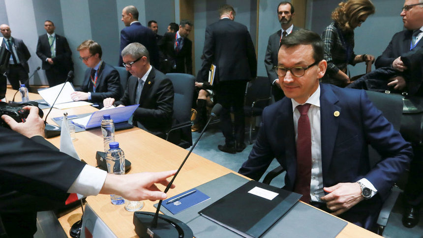 Полша планира да похарчи до 8.8 млрд. долара за по-чисто отопление
