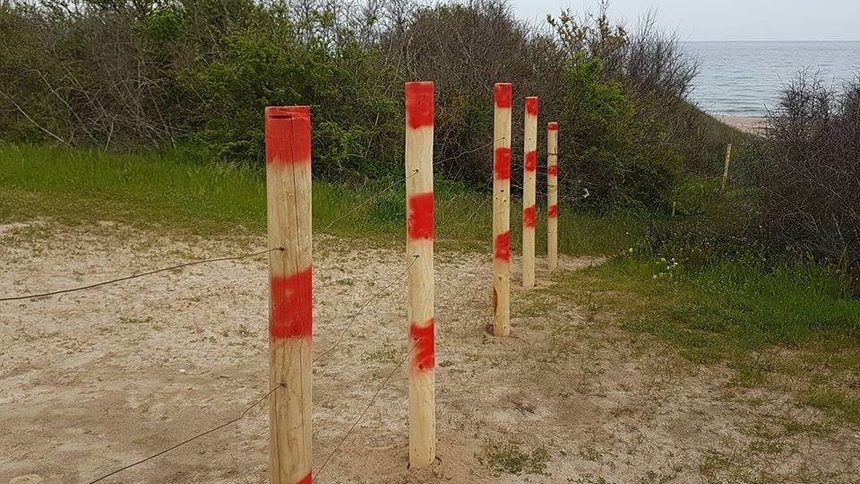 При засилено полицейско присъствие екозащитници протестират на къмпинг "Корал"