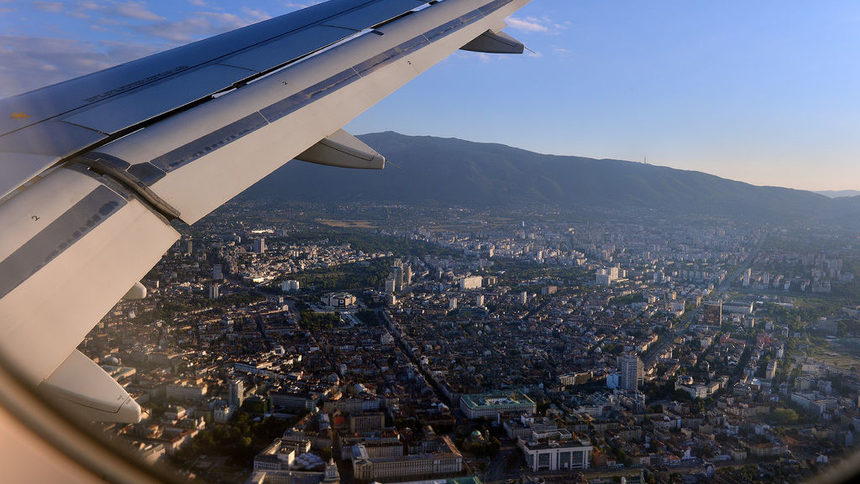 С нови мерки столичното летище намалява шума от самолети в София