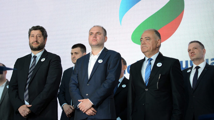 "Демократична България": ГЕРБ поддържа старите и създава нови картели