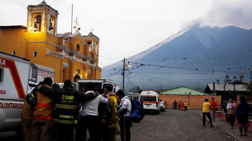 Вулкан изригна в Гватемала, има десетки загинали и ранени