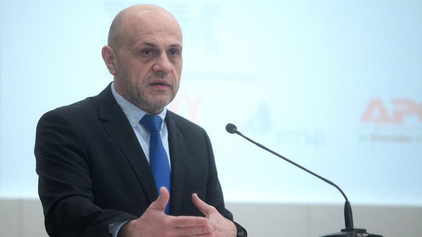 Сдружения: Томислав Дончев да се разграничи от съпругата си или да подаде оставка