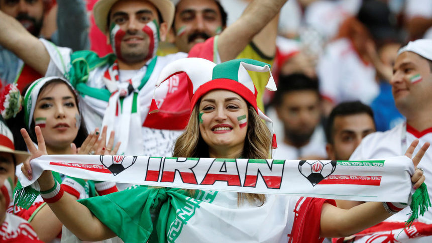 Иран се готви за футболен празник с 35 хиляди жени на стадиона