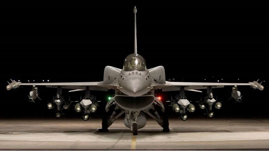"Локхийд Мартин" ще поддържа F-16 в България, ако се договори с правителството