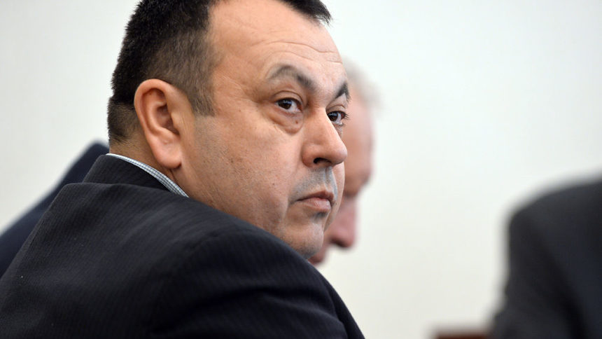 Хамид Хамид призова Красимир Каракачанов и Валери Симеонов да осигурят кворума като депутати