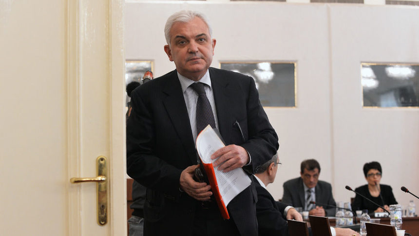 Явор Нотев: Адвокати нарочно издирват братовчеди заради обезщетенията при катастрофа