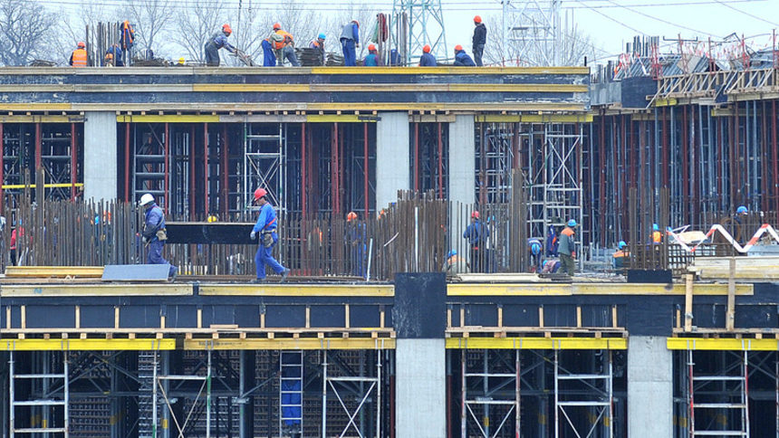 Увеличението в строителството е с 10%.