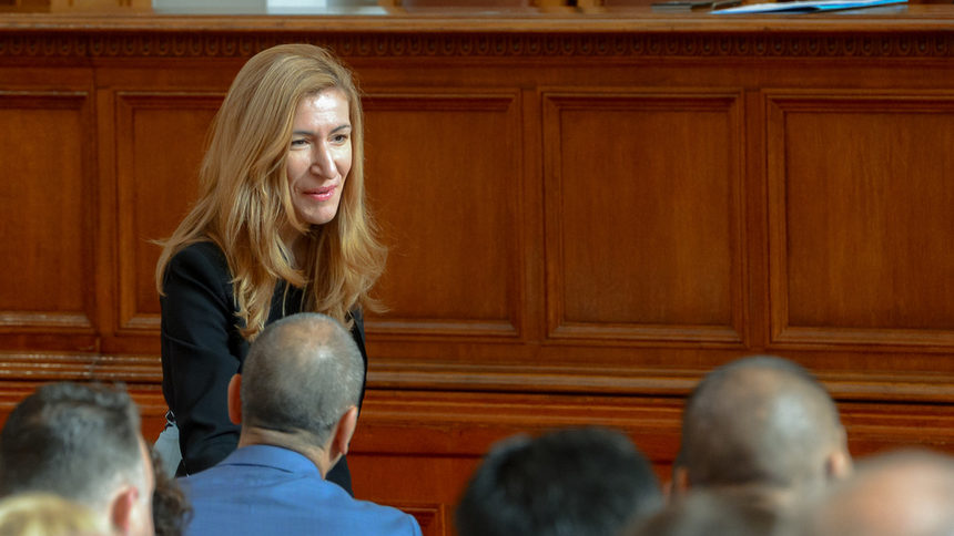 Николина Ангелкова