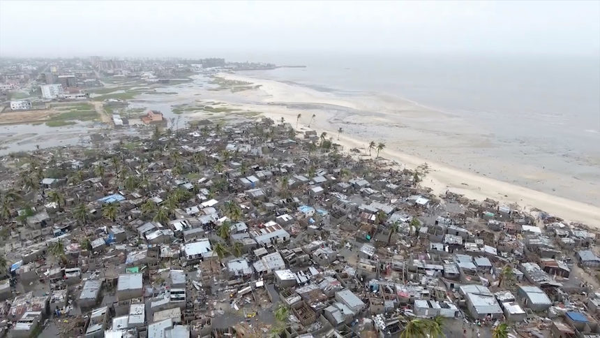 Разрушенията в Мозамбик след циклона "Идай"