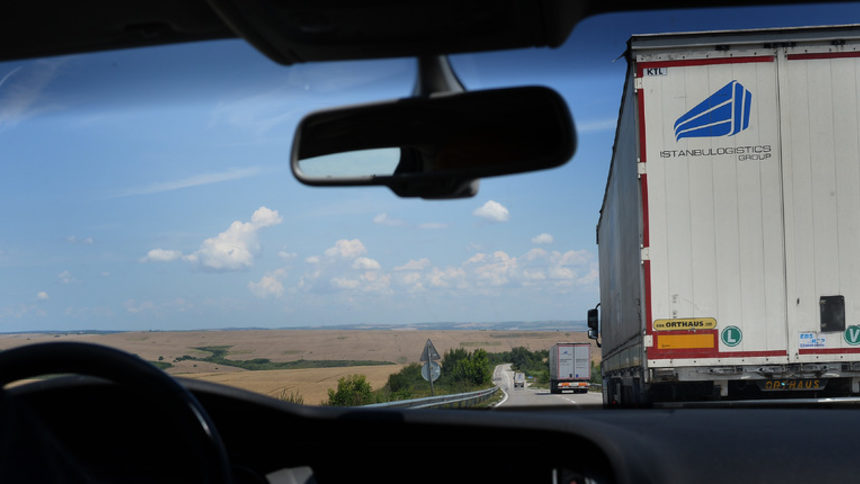 Предлага се тол-таксата да е 10 ст. на км за камиони до 12 тона