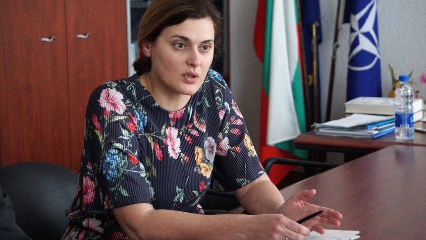 Карина Ангелиева е зам.-министър на образованието и науката от септември 2018 г.