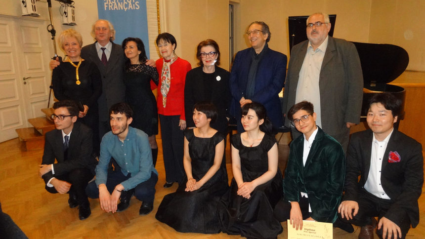 Международният конкурс за пианисти, в който звучат френски и български композитори