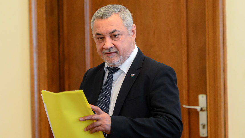 Прокуратурата разпореди проверка на три имота, купени от СКАТ и Валери Симеонов
