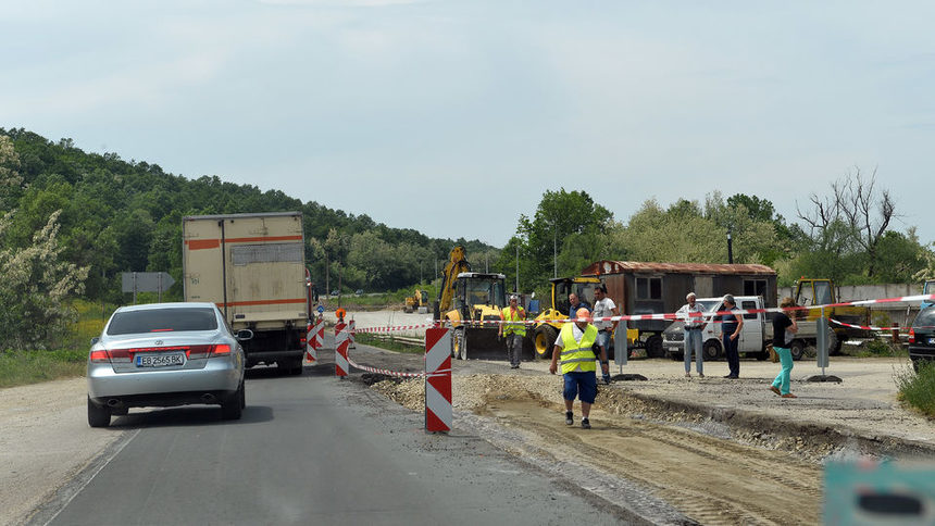 Близо 1 млн. лв. ще струва ремонтът на всеки километър по пътя между Дупница и Самоков