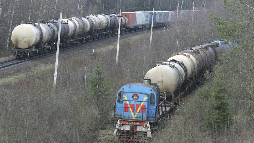 Русия забрани износа на петрол за Украйна дни преди изборите там