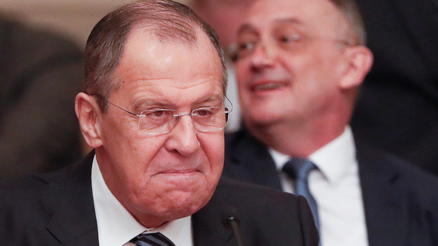 Русия няма да разговаря с НАТО, защото я поучават за Украйна, обяви Лавров